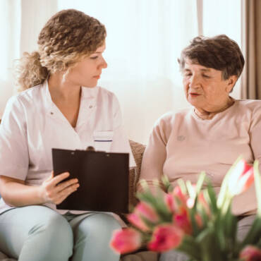 Foundations Family Counseling - 5 Signs to Look For if You Think a Loved One Has Alzheimers (1)